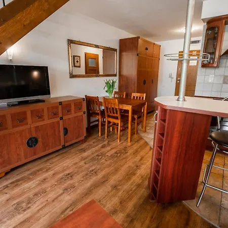 Karkonosky - Huta Szkla * שצ'קלארסקה פוראובה